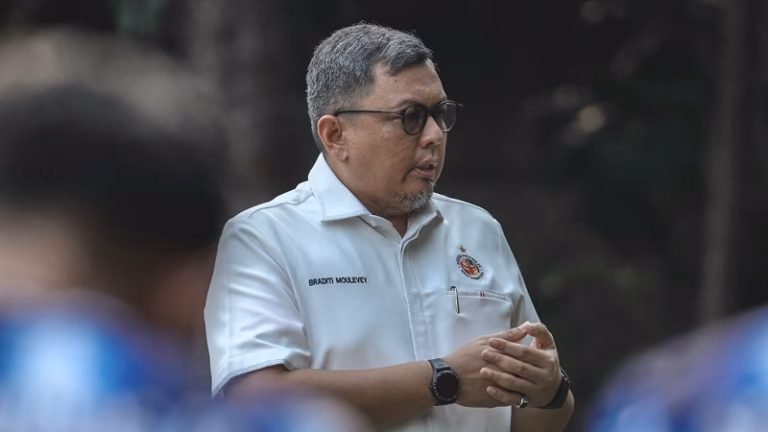 Semen Padang FC Bidik Kemenangan Perdana di Kandang, Braditi Moulevey Serukan Dukungan Suporter
